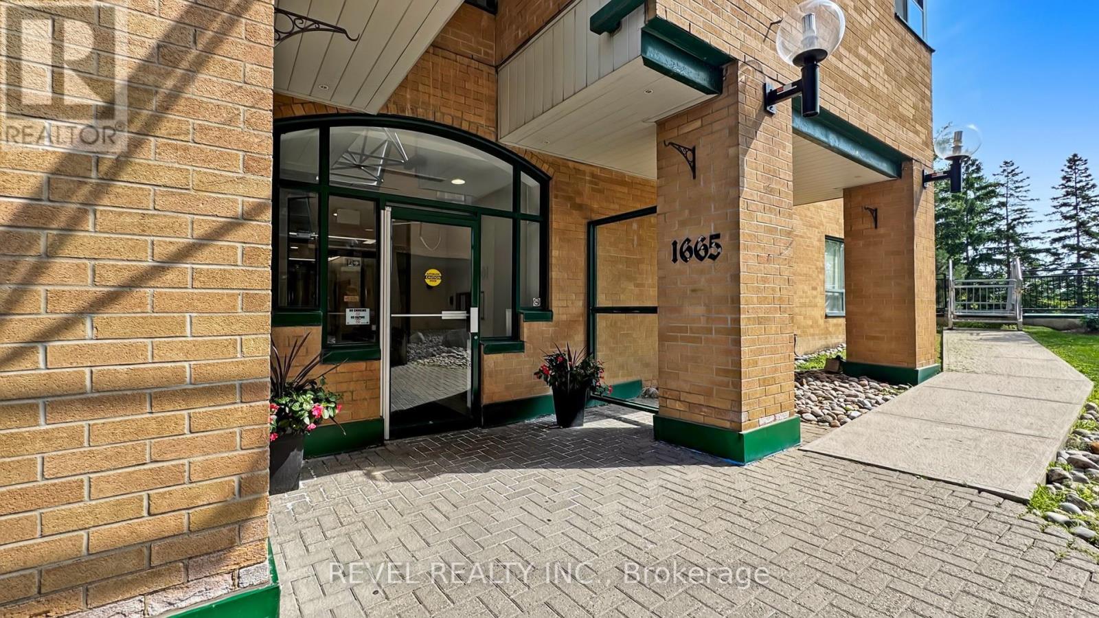 212 - 1655 Pickering Parkway, Pickering, Ontario  L1V 6L3 - Photo 2 - E13175932