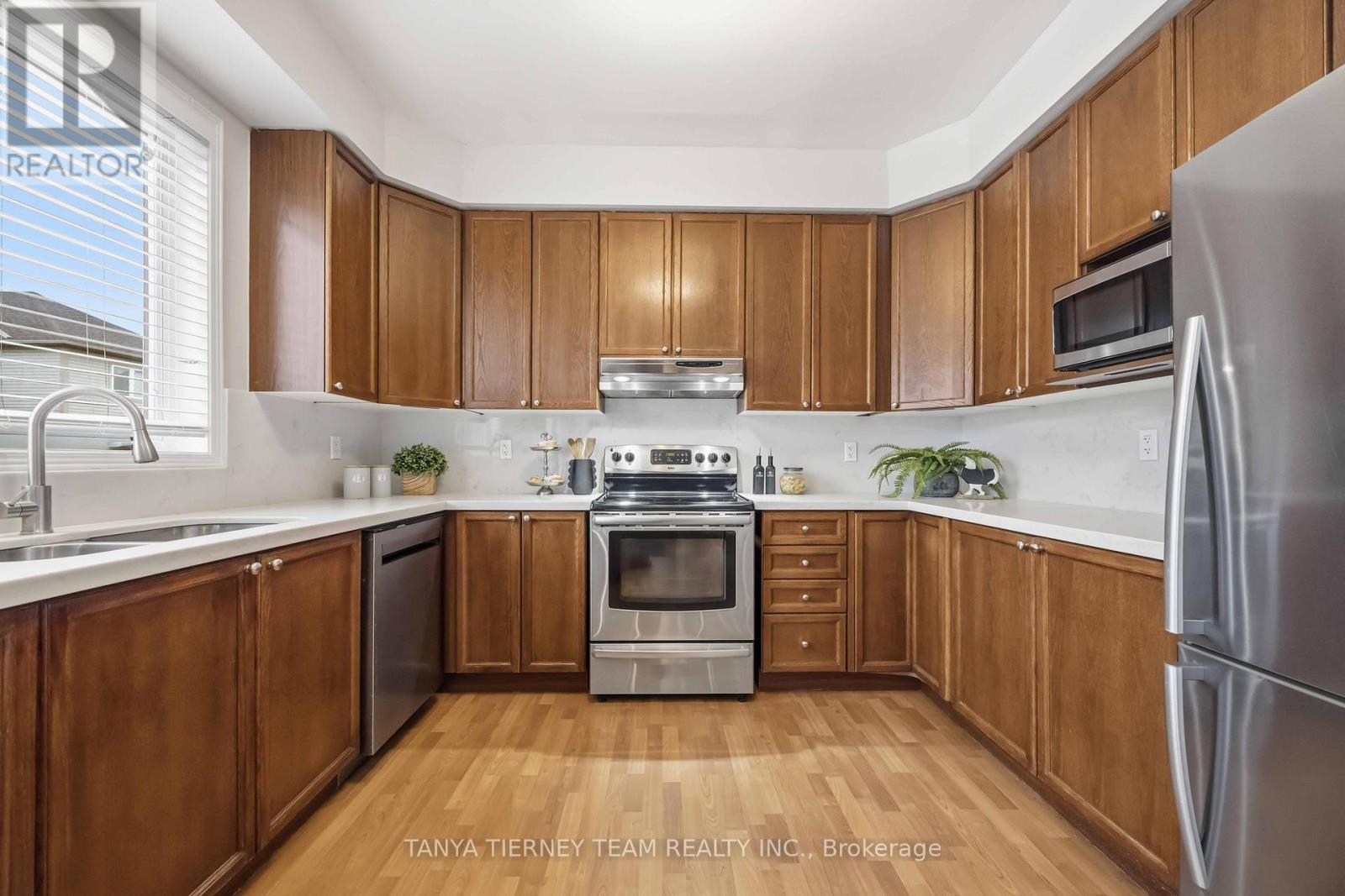 75 Robert Attersley Drive E, Whitby, Ontario  L1R 0B7 - Photo 16 - E13175966