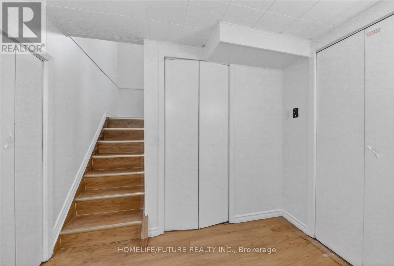 226 Wilson Road S, Oshawa, Ontario  L1H 6C3 - Photo 5 - E13175974