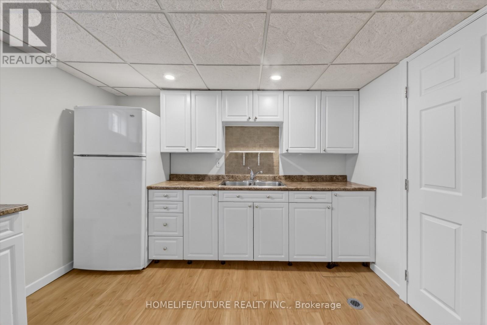 226 Wilson Road S, Oshawa, Ontario  L1H 6C3 - Photo 7 - E13175974