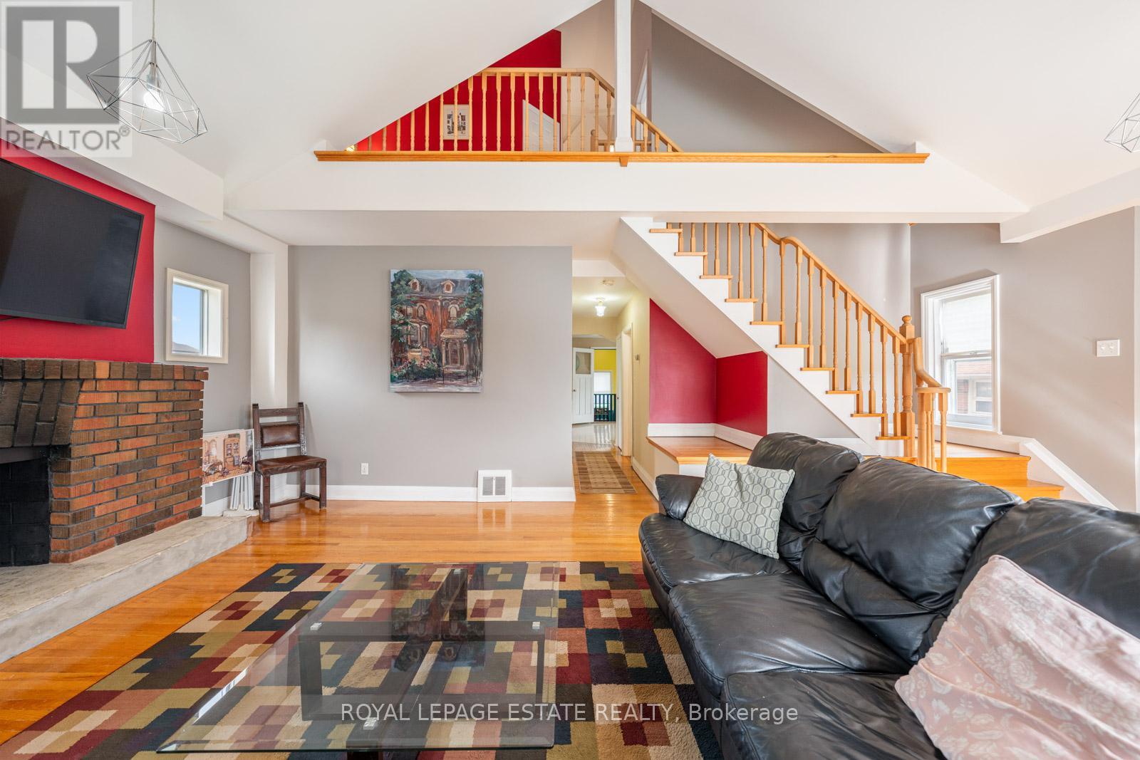 601 Pharmacy Avenue, Toronto, Ontario  M1L 3H1 - Photo 3 - E13175990
