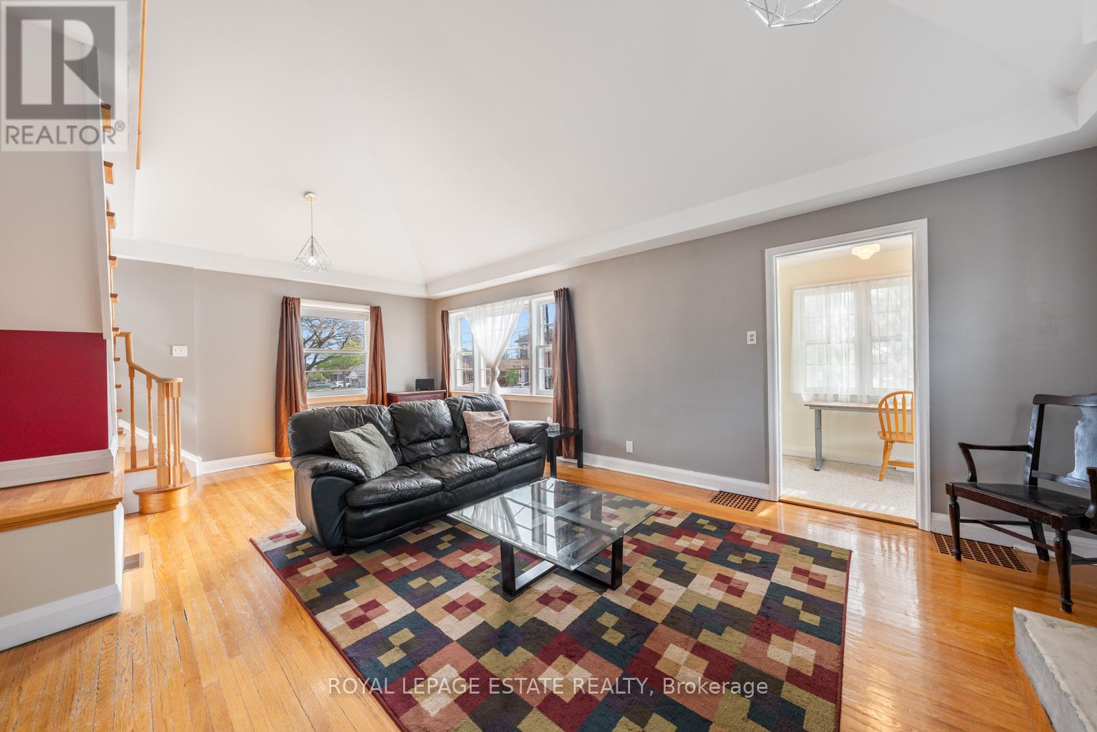 601 Pharmacy Avenue, Toronto, Ontario  M1L 3H1 - Photo 7 - E13175990