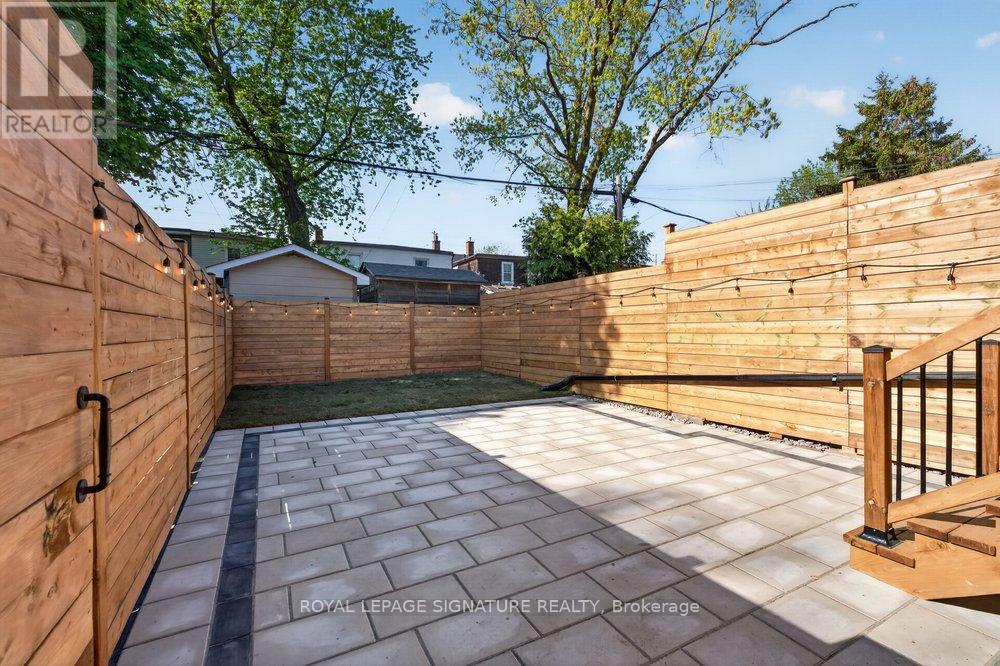 228 Queensdale Avenue, Toronto, Ontario  M4C 2B2 - Photo 47 - E13176086