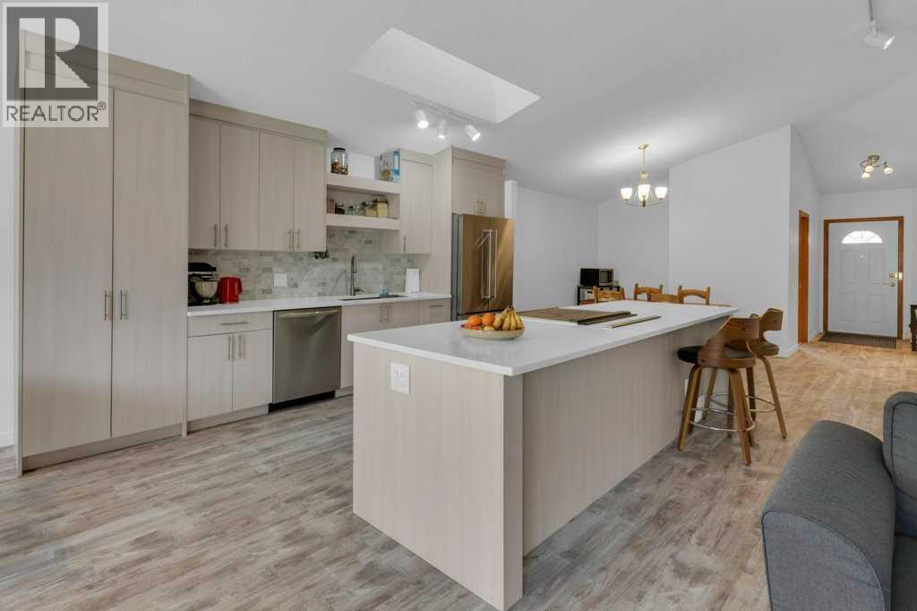 119 Edgepark Villas NW, Calgary, Alberta  T3A 3S2 - Photo 5 - A2287824