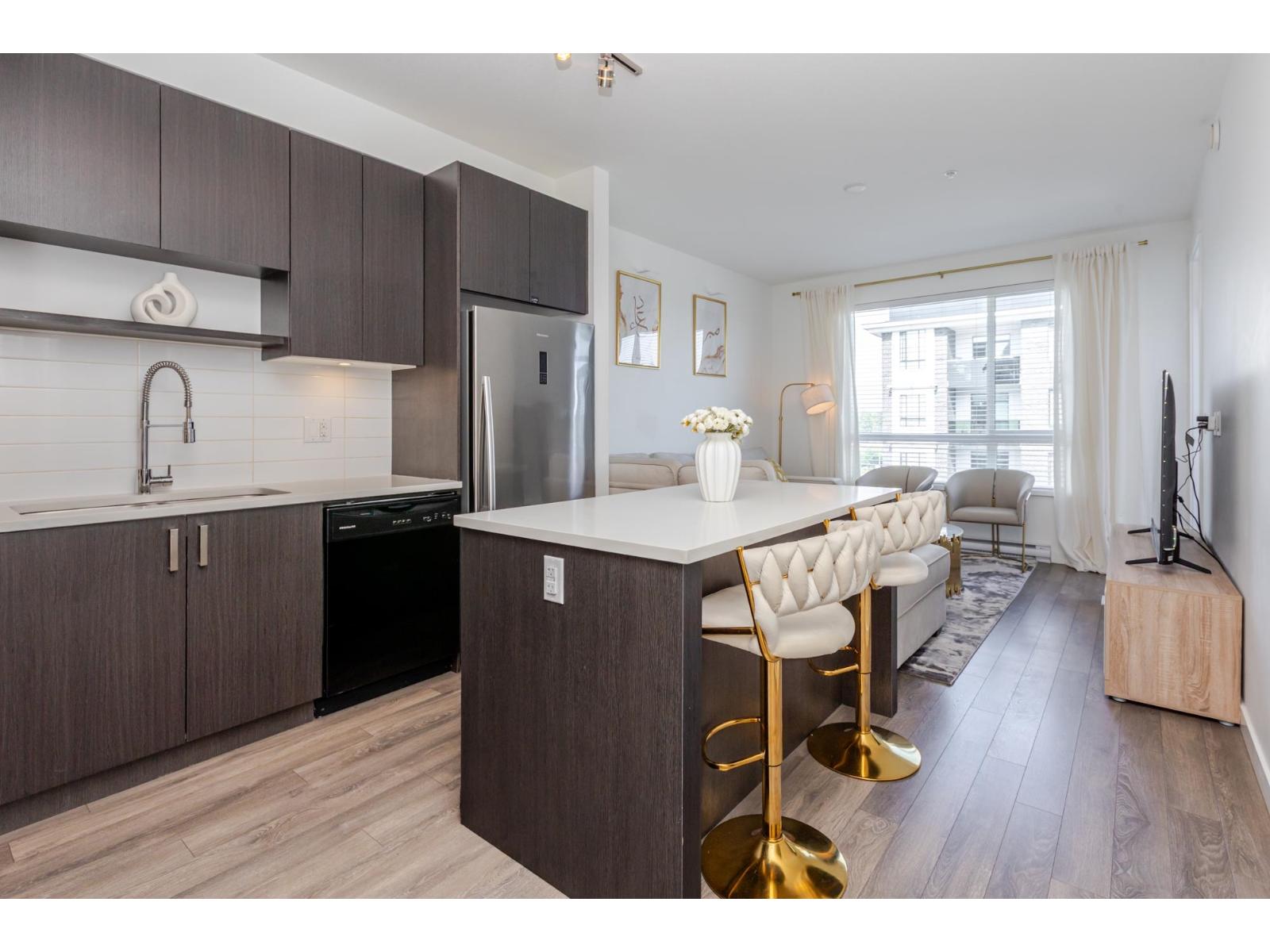 302 13628 81a Avenue, Surrey, British Columbia  V3W 3E2 - Photo 5 - R3127582