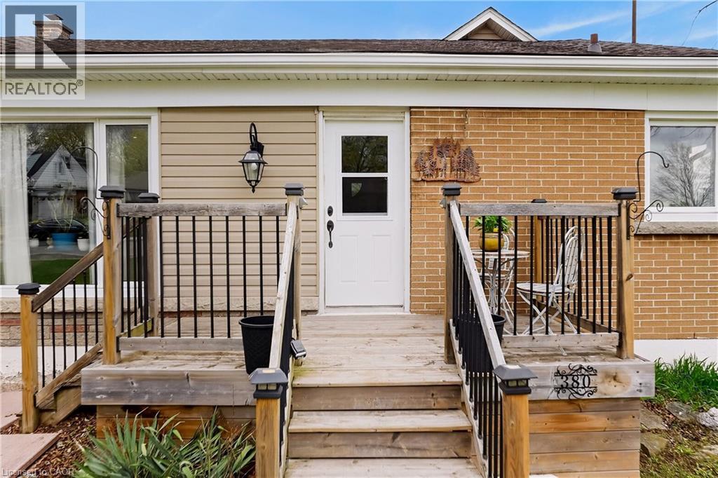 380 East 37th Street, Hamilton, Ontario  L8V 4B8 - Photo 5 - 40824601