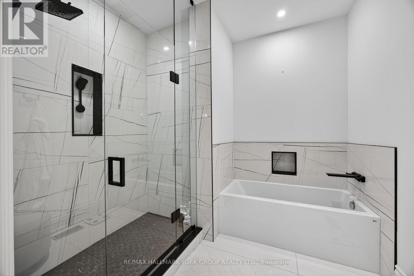 108 Kennedy Street W, Aurora, Ontario  L4G 2L7 - Photo 18 - N13175908