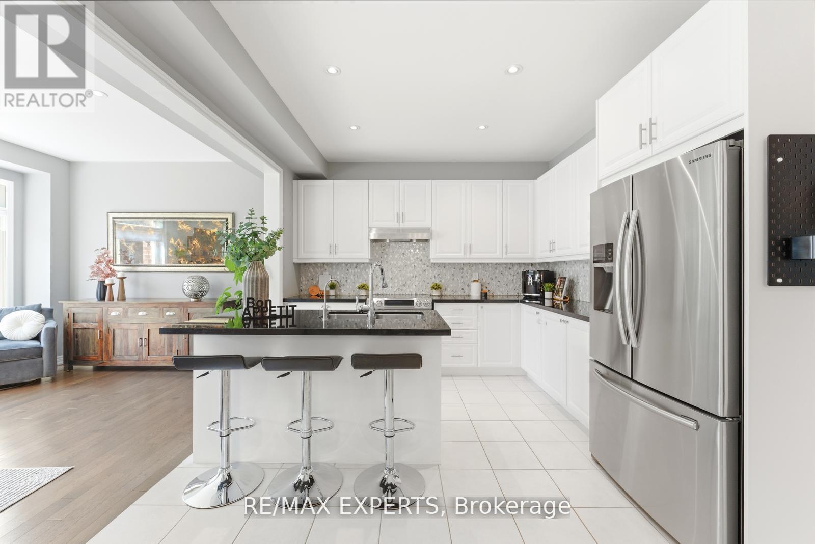 45 Bright Land Drive, Vaughan, Ontario  L4H 3N5 - Photo 5 - N13175914