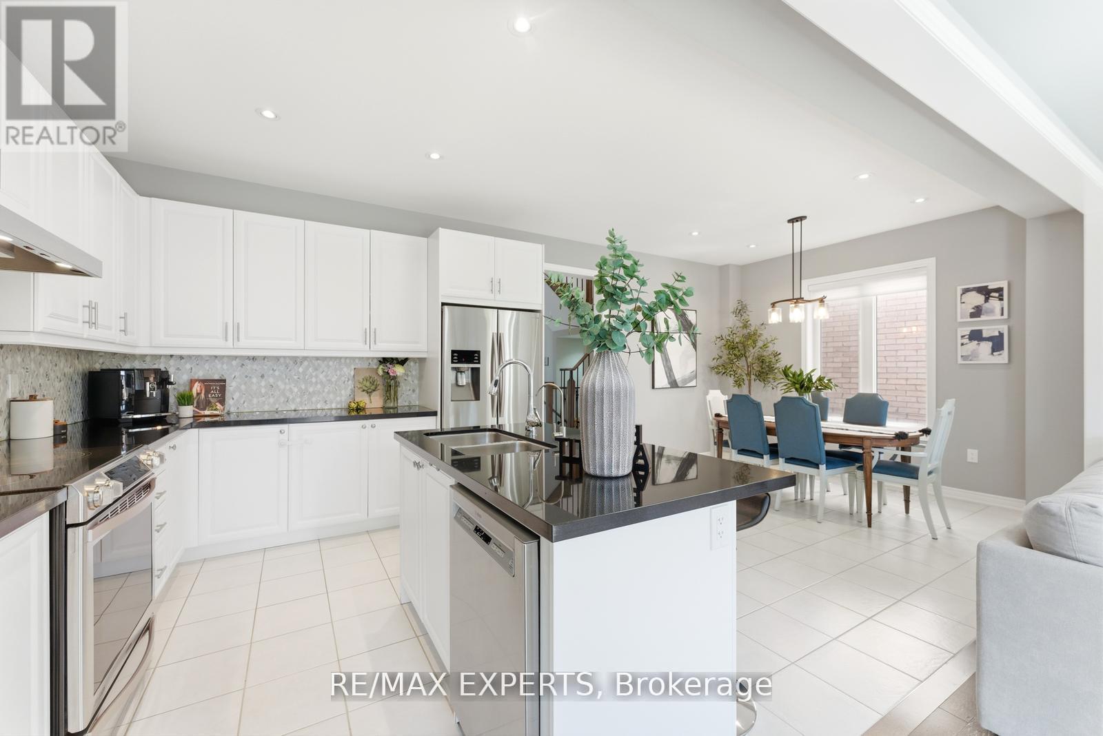 45 Bright Land Drive, Vaughan, Ontario  L4H 3N5 - Photo 8 - N13175914