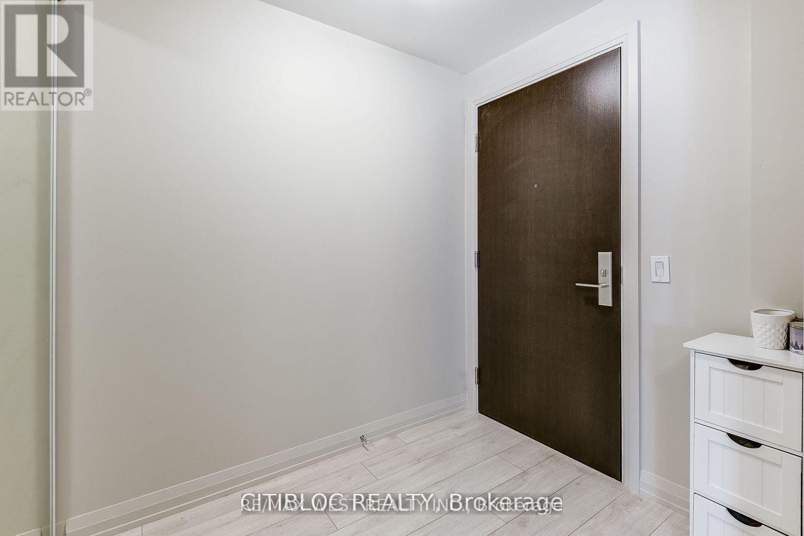 1408 - 9000 Jane Street, Vaughan, Ontario  L4K 0M6 - Photo 4 - N13175926