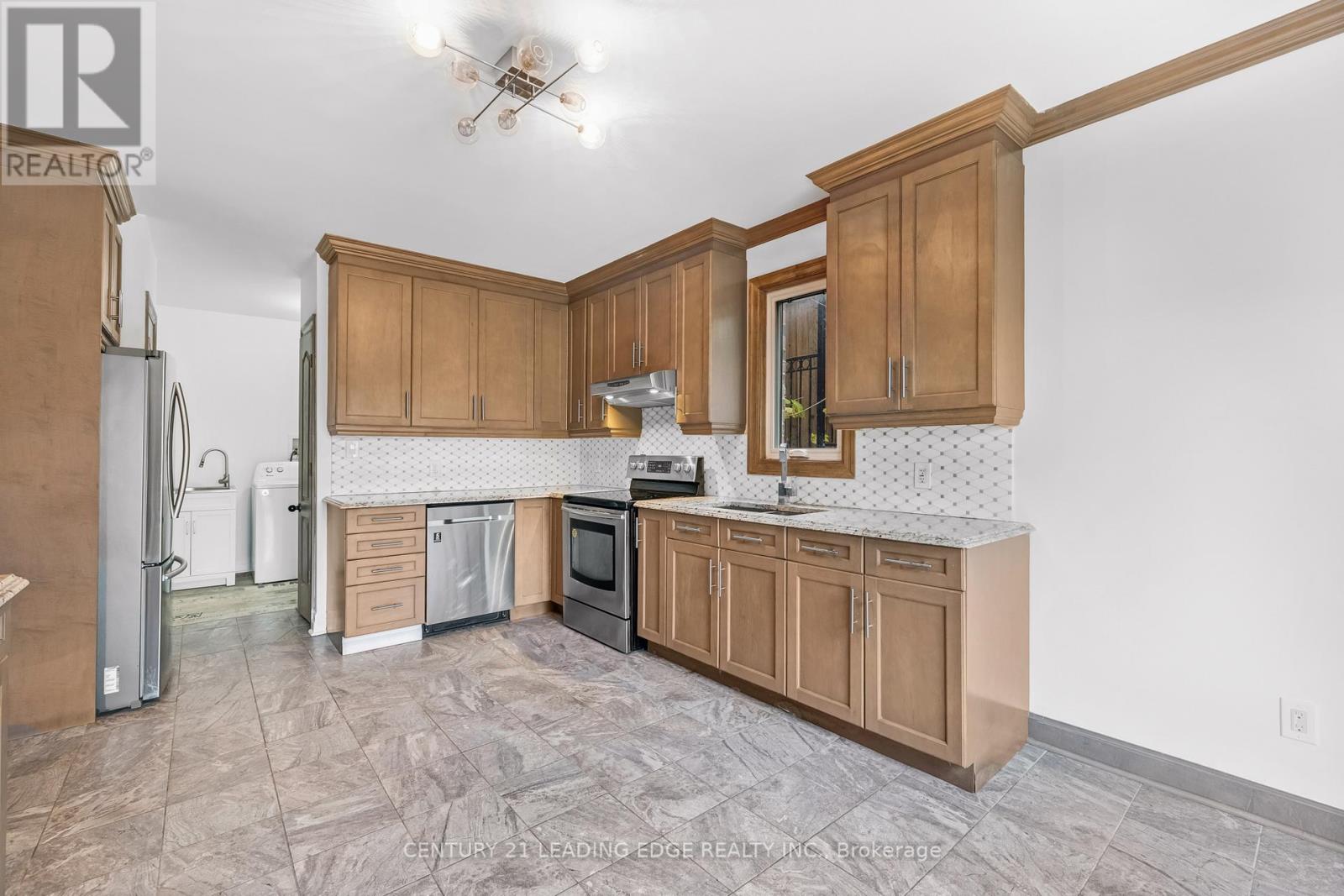 34 Mitchell Avenue, Whitchurch-Stouffville, Ontario  L4A 2X9 - Photo 9 - N13175984