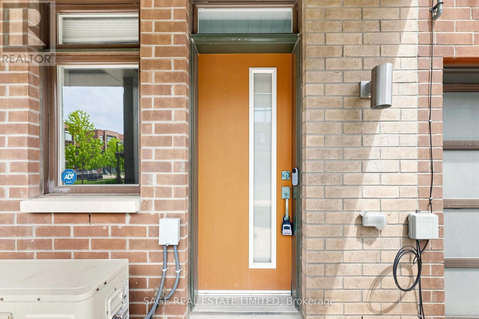 21 Lachine Street, Vaughan, Ontario  L4L 0L9 - Photo 4 - N13176044