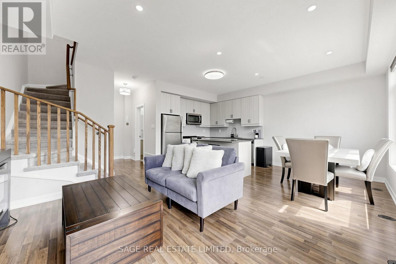 21 Lachine Street, Vaughan, Ontario  L4L 0L9 - Photo 5 - N13176044