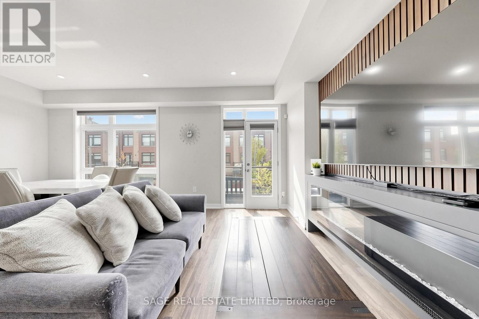 21 Lachine Street, Vaughan, Ontario  L4L 0L9 - Photo 6 - N13176044