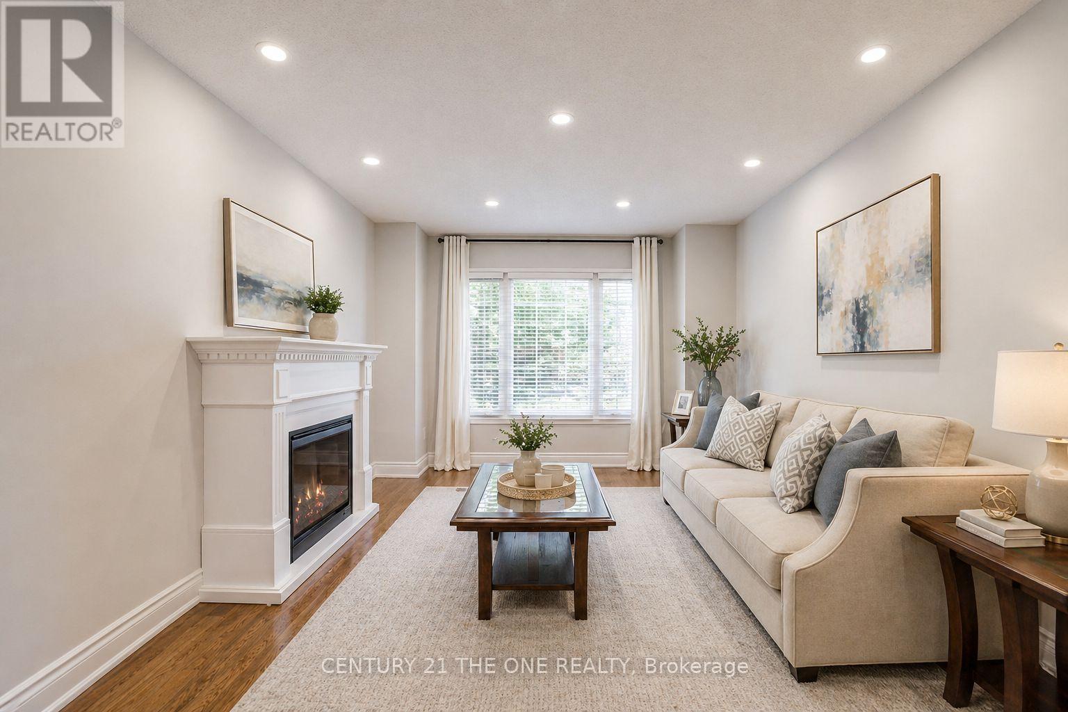 21 Larratt Lane, Richmond Hill, Ontario  L4C 9J1 - Photo 10 - N13176166
