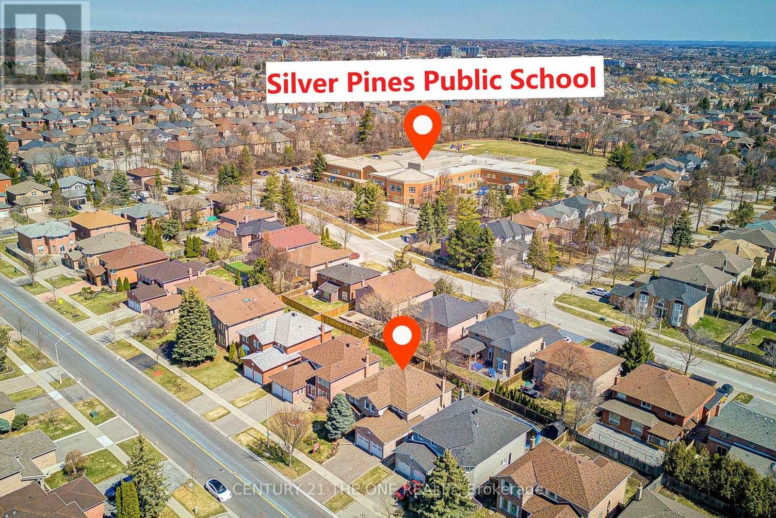 21 Larratt Lane, Richmond Hill, Ontario  L4C 9J1 - Photo 5 - N13176166