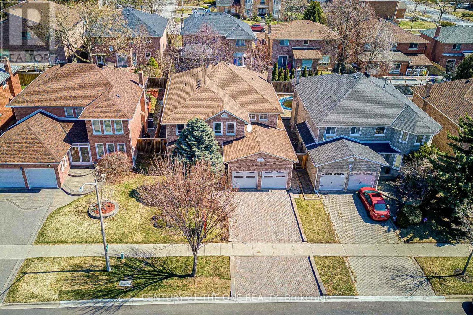 21 Larratt Lane, Richmond Hill, Ontario  L4C 9J1 - Photo 7 - N13176166