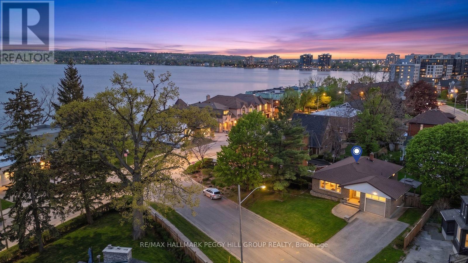10 DUCKWORTH STREET, barrie (north shore), Ontario
