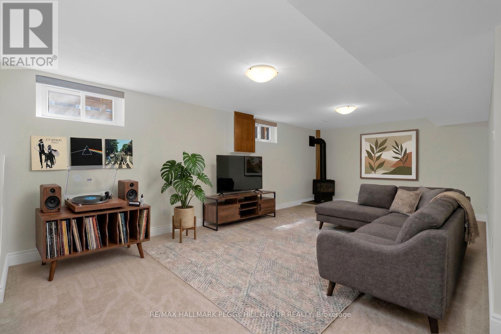 10 Duckworth Street, Barrie (North Shore), Ontario  L4M 3V8 - Photo 13 - S13176002