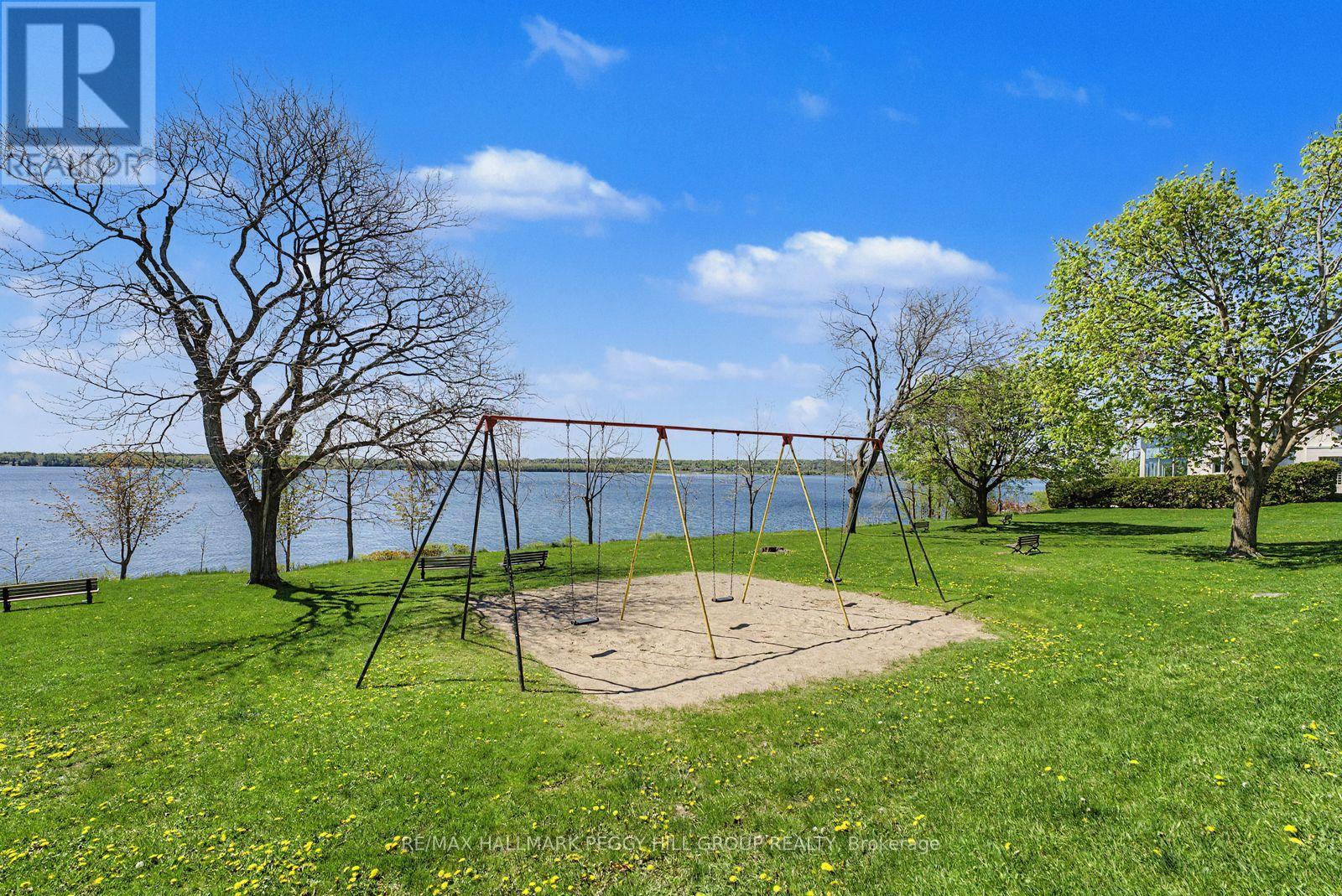 10 Duckworth Street, Barrie (North Shore), Ontario  L4M 3V8 - Photo 19 - S13176002