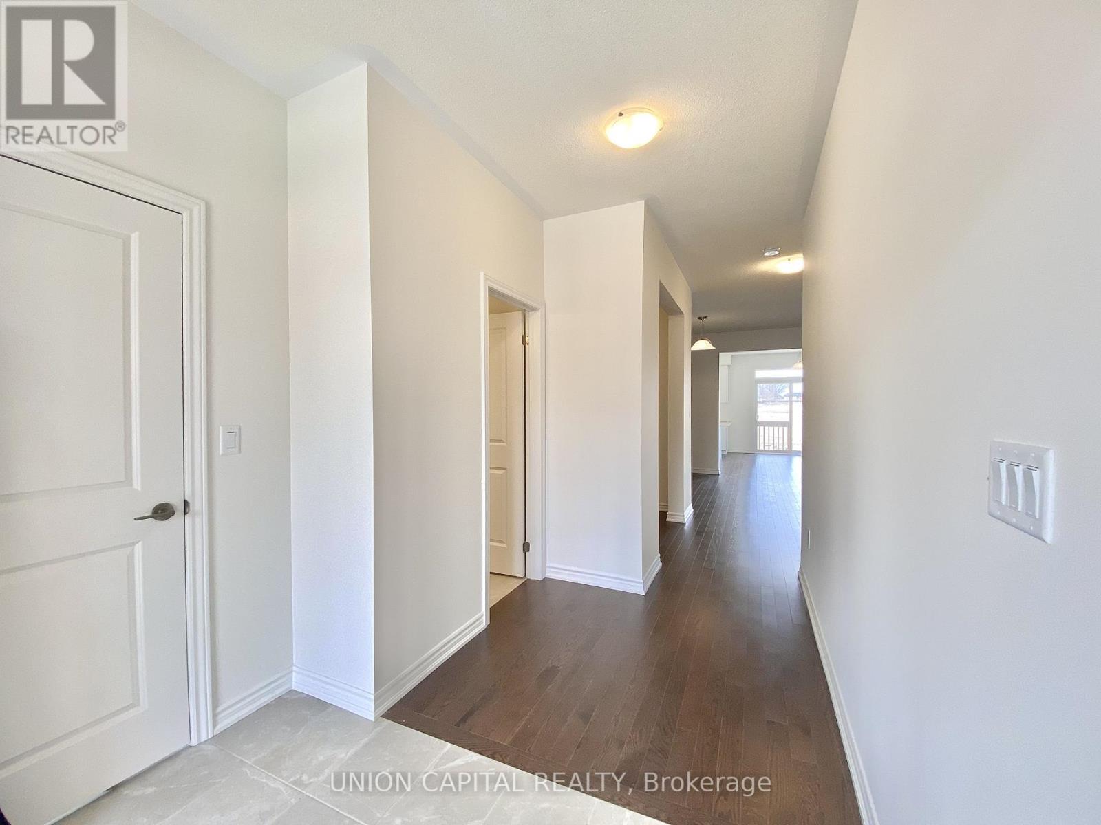 113 Shepherd Drive, Barrie, Ontario  L9J 0R1 - Photo 4 - S13176074