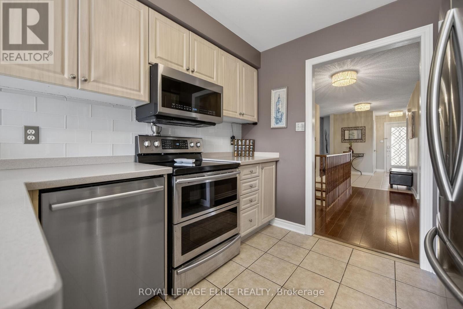 155 Pringle Drive, Barrie, Ontario  L4N 0R3 - Photo 14 - S13176098