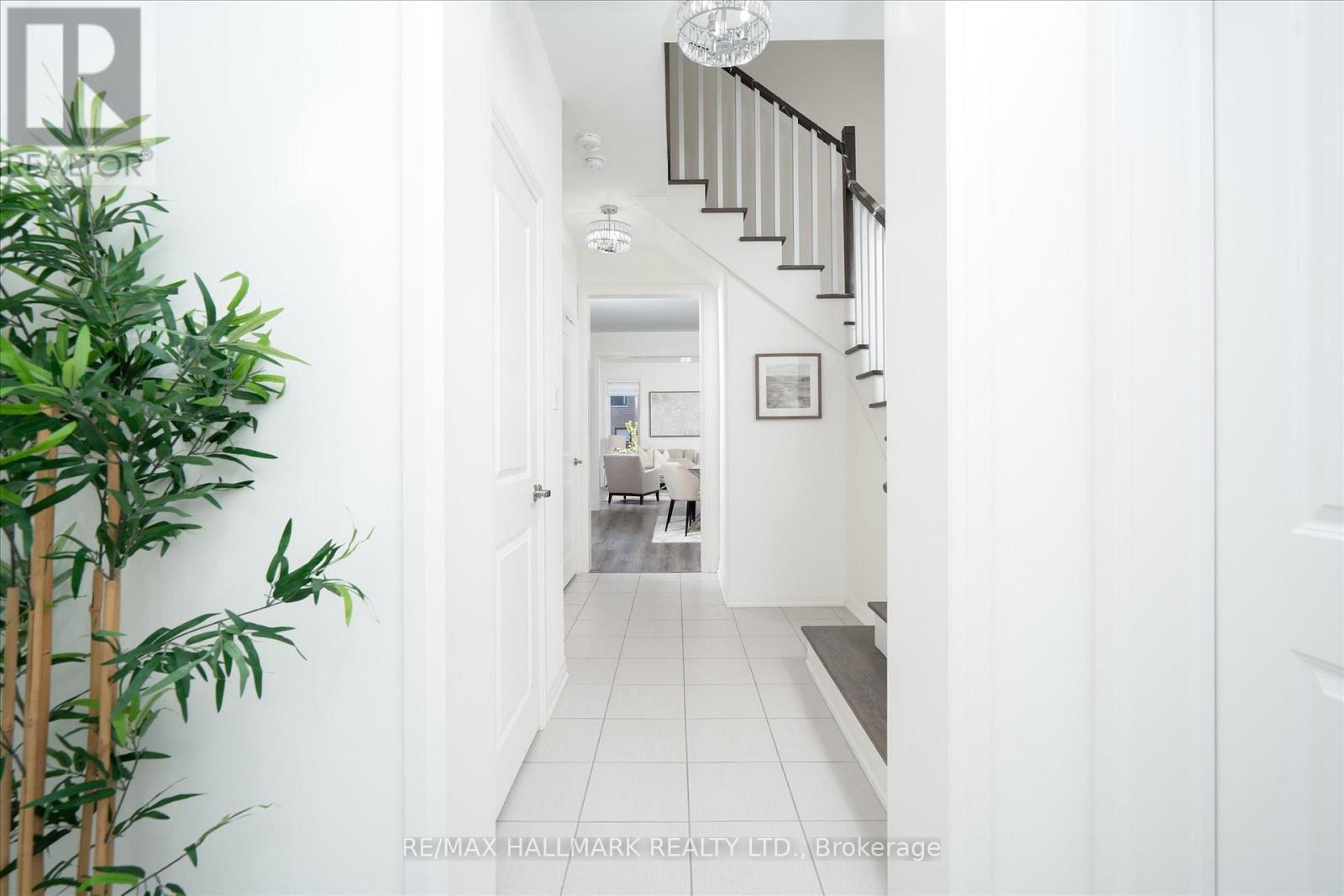 28 Copperhill Heights, Barrie, Ontario  L9J 0L1 - Photo 5 - S13176144