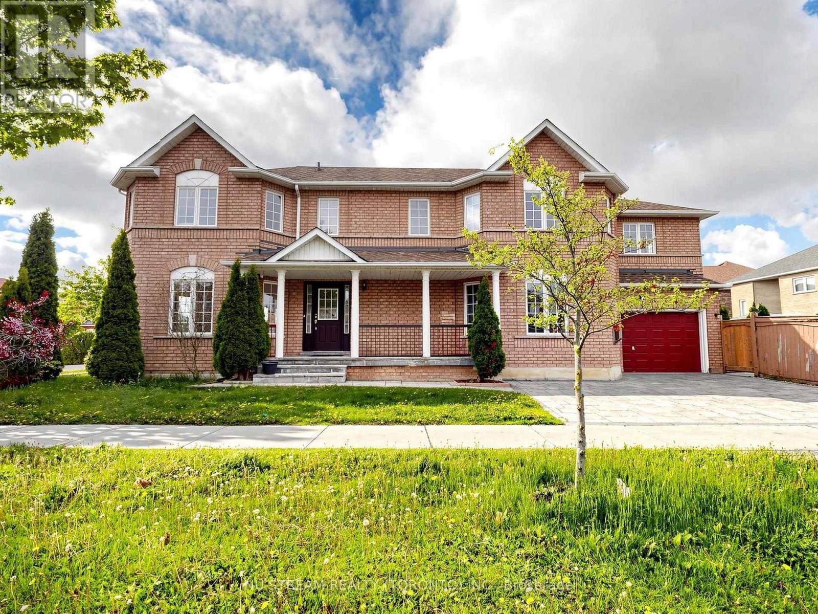 2 PURCELL CRESCENT, Vaughan, Ontario