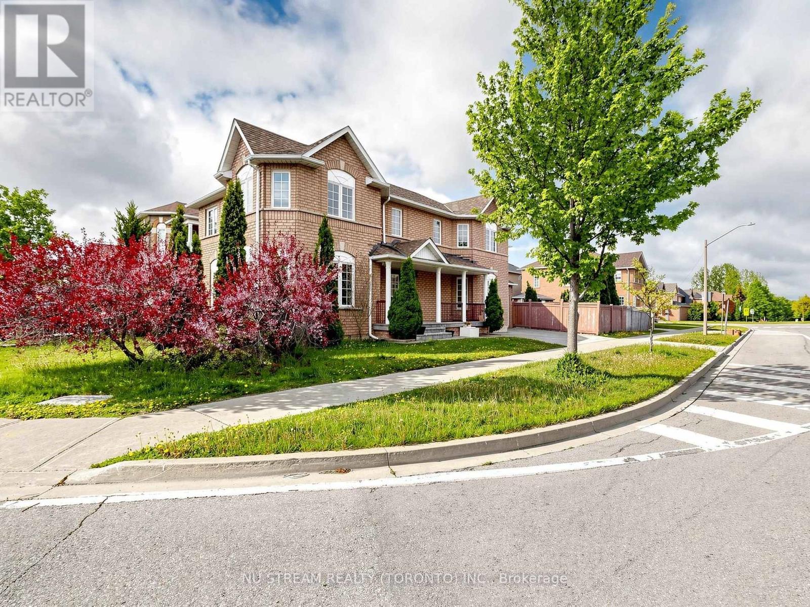 2 Purcell Crescent, Vaughan, Ontario  L6A 3C4 - Photo 3 - N13168004