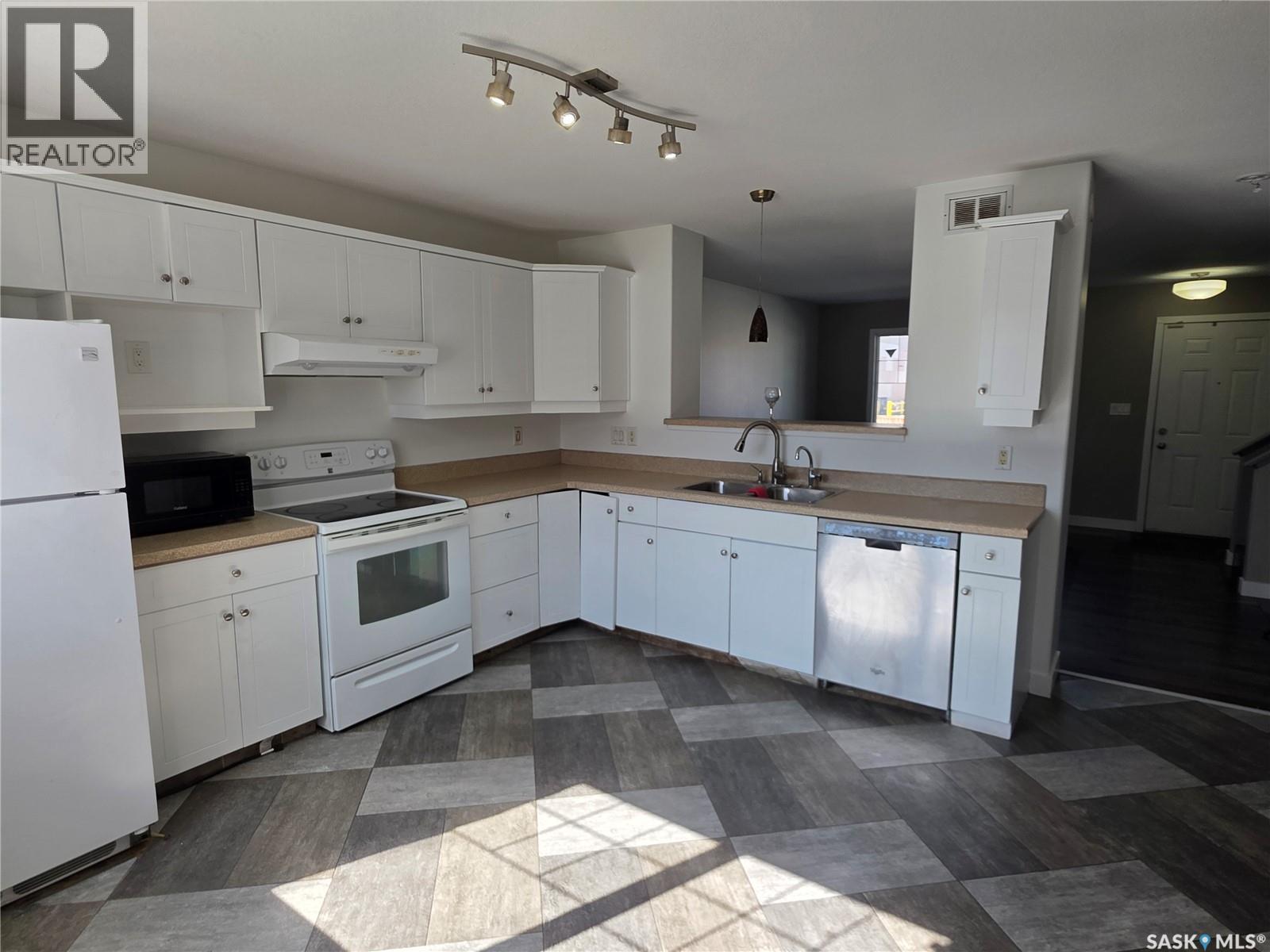 2195 Toronto Street, Regina, Saskatchewan  S4P 0B7 - Photo 11 - SK037101