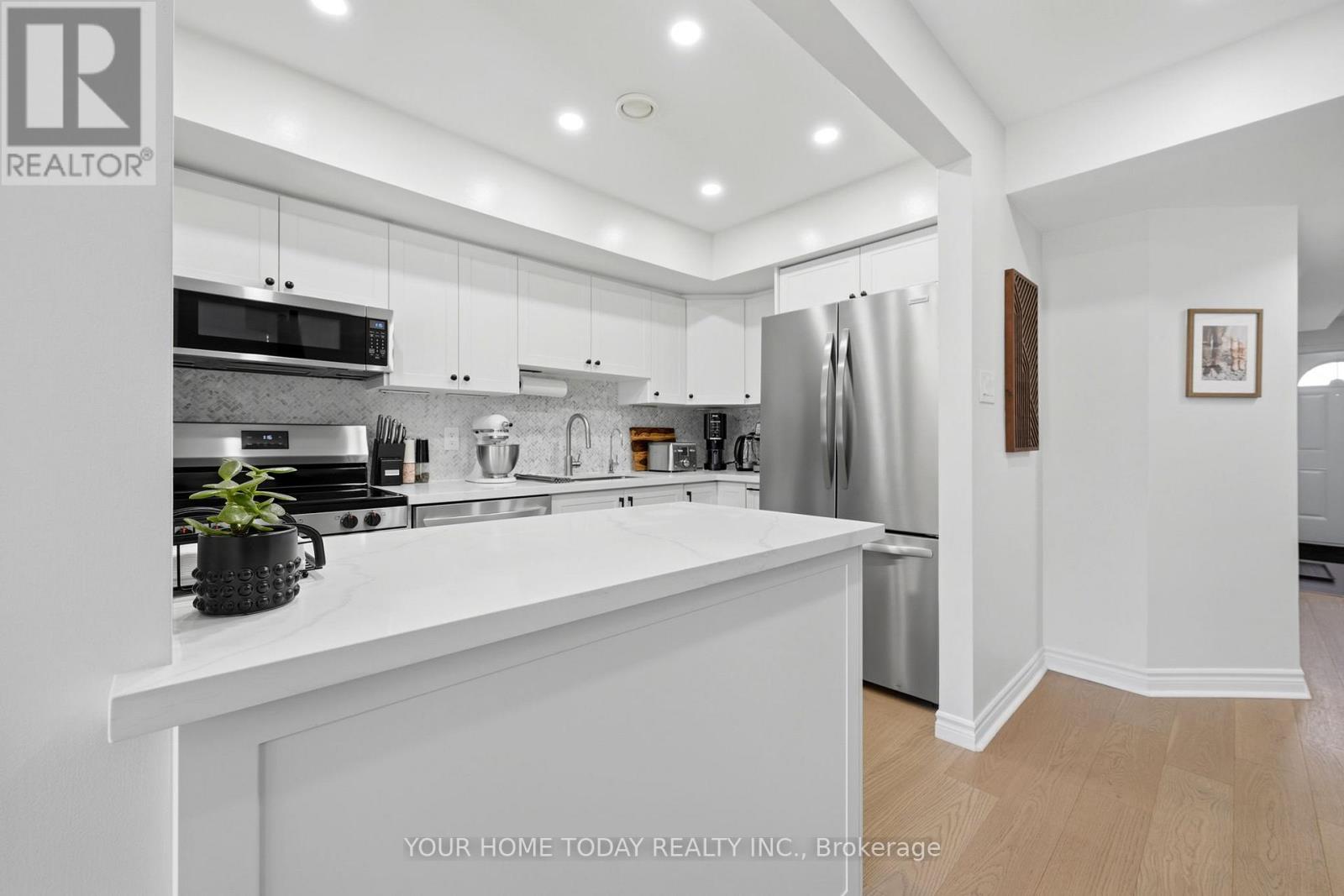 34 Stewart Maclaren Road, Halton Hills, Ontario  L7G 5L9 - Photo 8 - W13175874