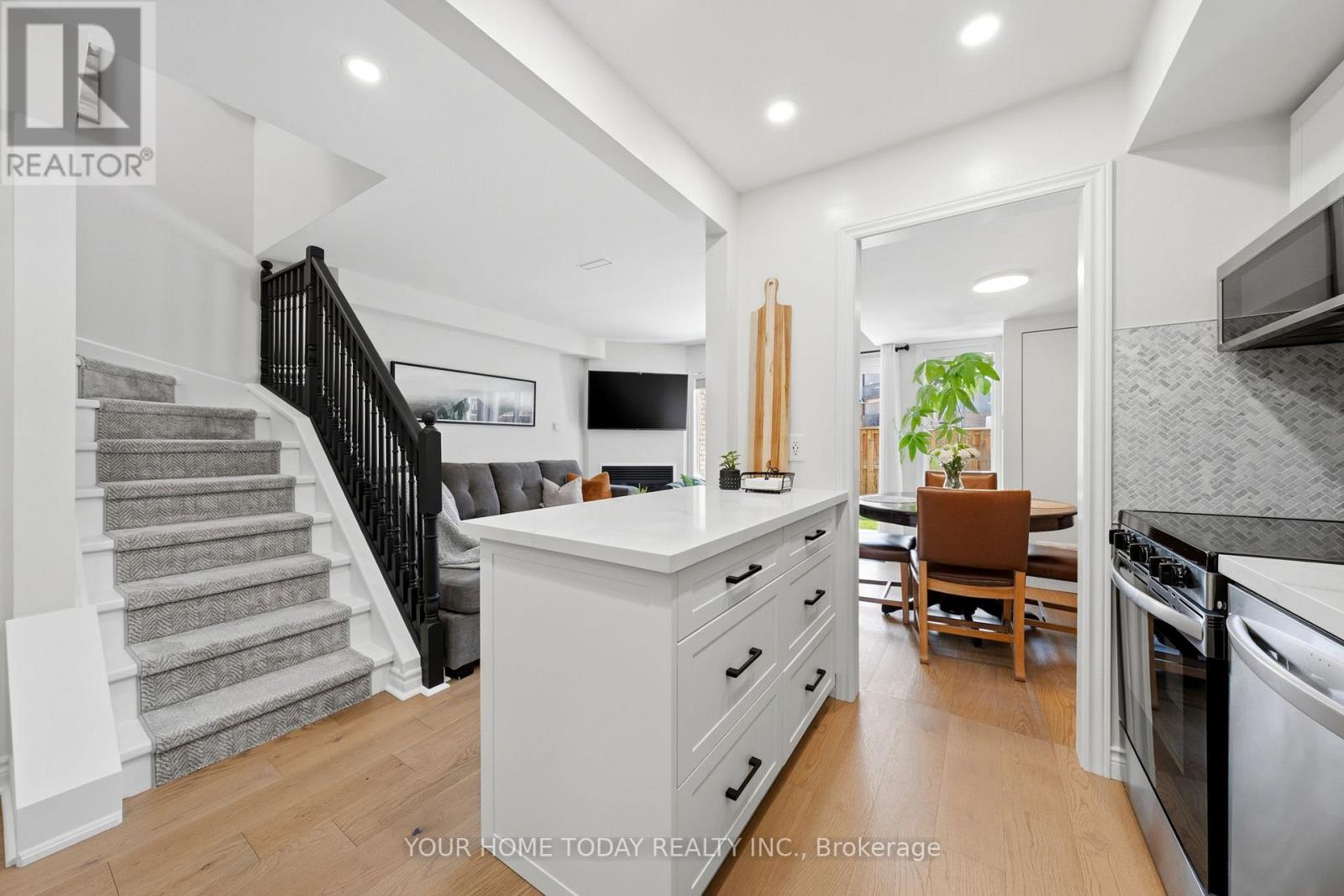 34 Stewart Maclaren Road, Halton Hills, Ontario  L7G 5L9 - Photo 9 - W13175874