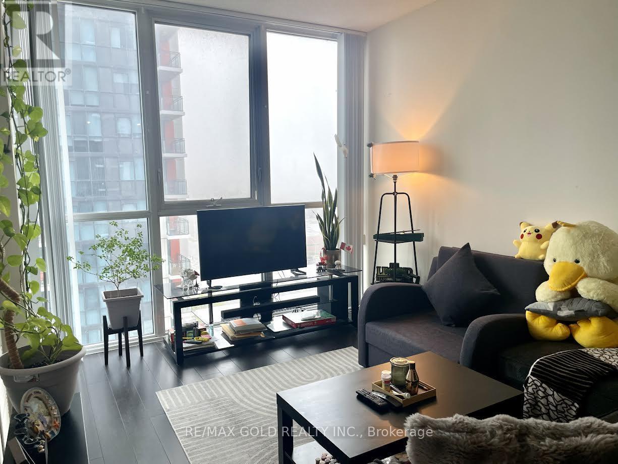 1210 - 75 Eglinton Avenue W, Mississauga, Ontario  L5R 0E5 - Photo 3 - W13175898