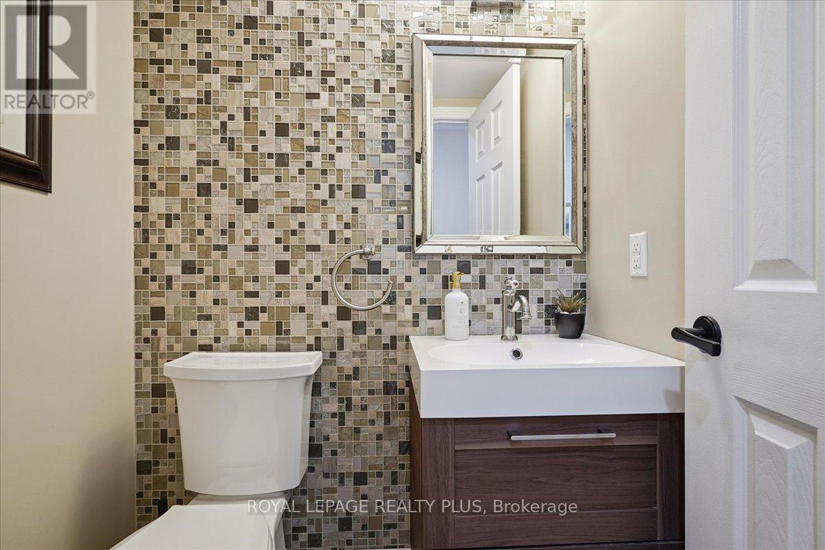 5300 Palmetto Place, Mississauga, Ontario  L5M 0C7 - Photo 14 - W13175902