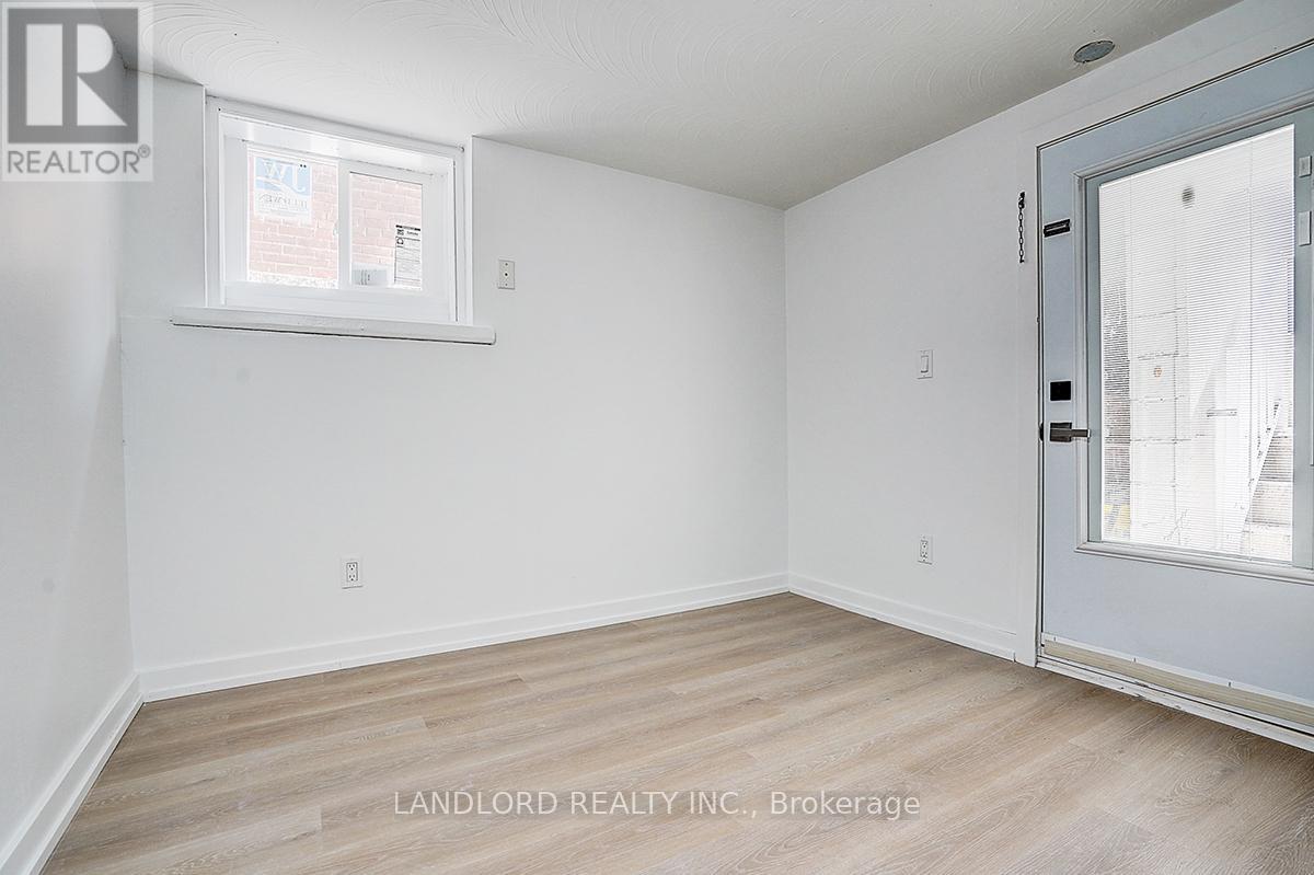 Lower - 56 Bicknell Avenue, Toronto, Ontario  M9M 4G5 - Photo 18 - W13175916