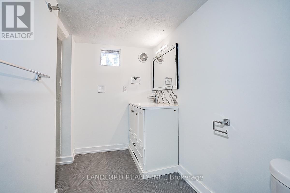 Lower - 56 Bicknell Avenue, Toronto, Ontario  M9M 4G5 - Photo 25 - W13175916