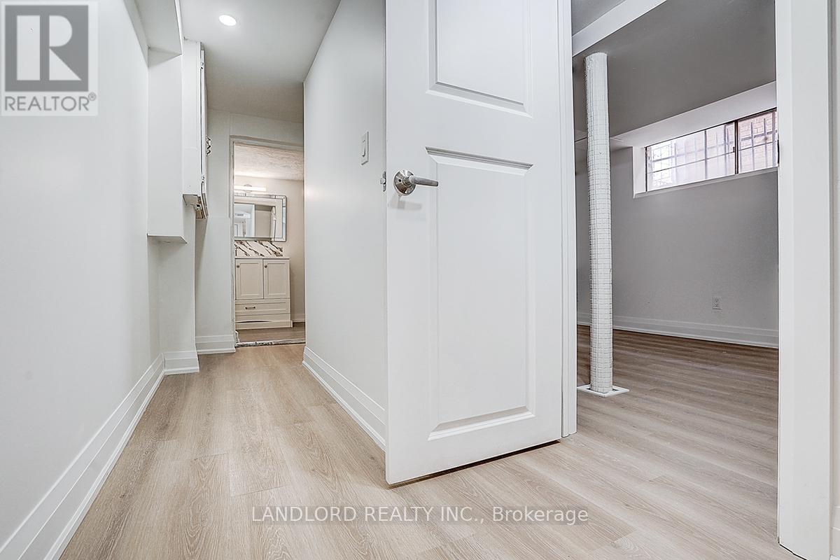 Lower - 56 Bicknell Avenue, Toronto, Ontario  M9M 4G5 - Photo 35 - W13175916