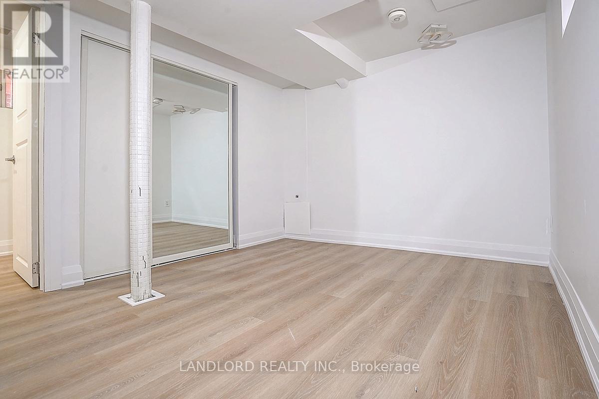 Lower - 56 Bicknell Avenue, Toronto, Ontario  M9M 4G5 - Photo 37 - W13175916