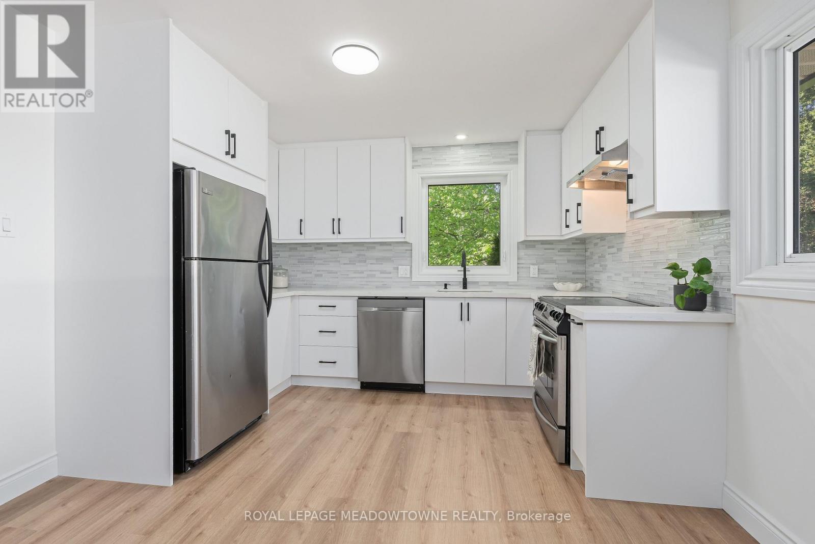17 College Street, Halton Hills, Ontario  L7G 2N6 - Photo 14 - W13175958