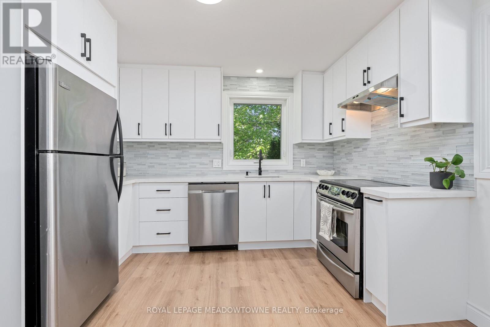17 College Street, Halton Hills, Ontario  L7G 2N6 - Photo 15 - W13175958