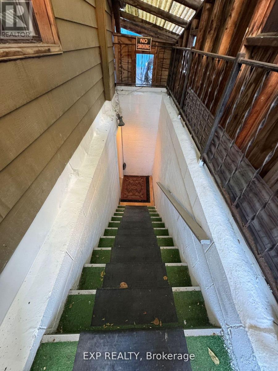 5 - 1594 Dupont Street, Toronto, Ontario  M6P 3S7 - Photo 3 - W13175976