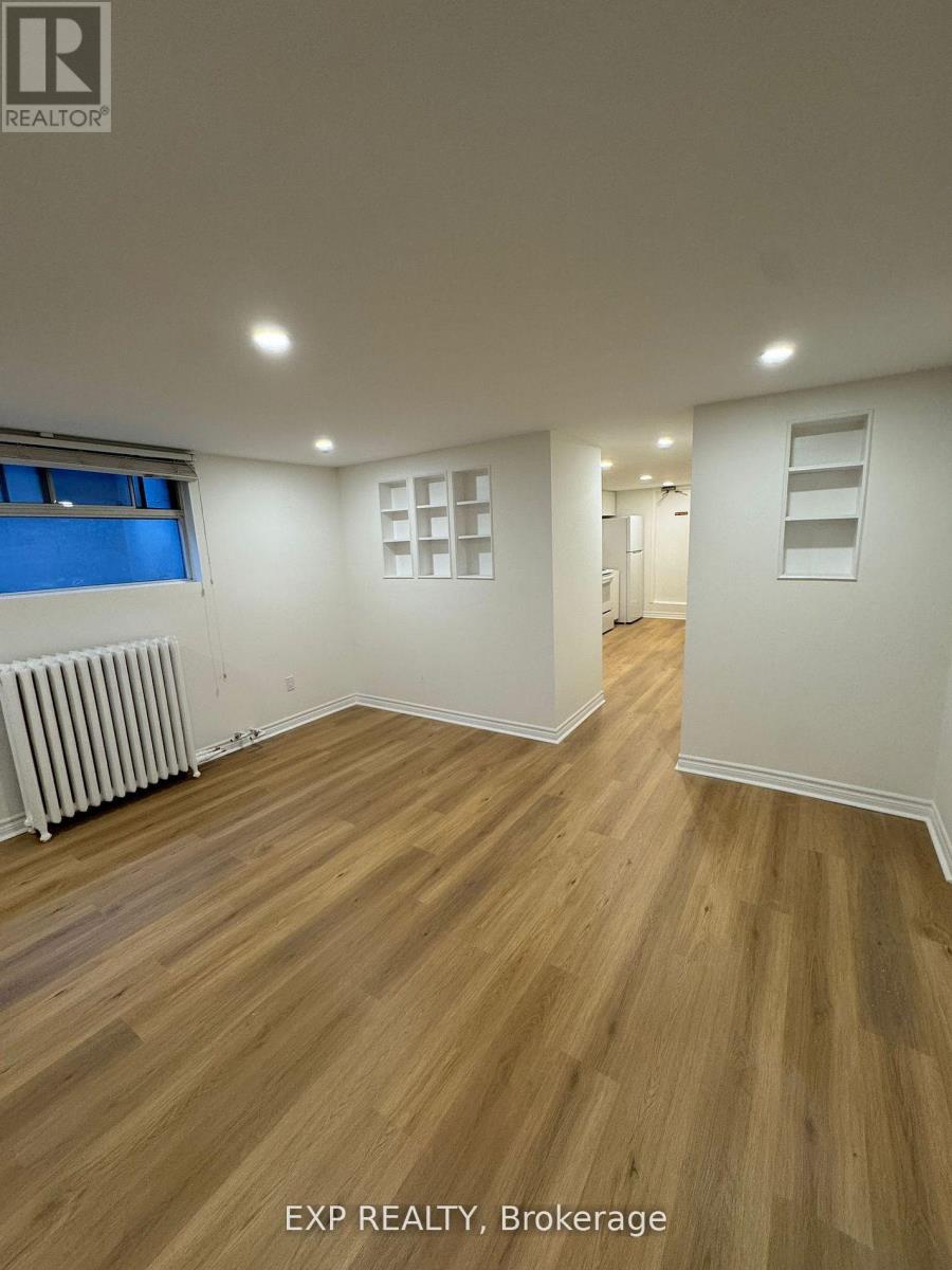 5 - 1594 Dupont Street, Toronto, Ontario  M6P 3S7 - Photo 8 - W13175976