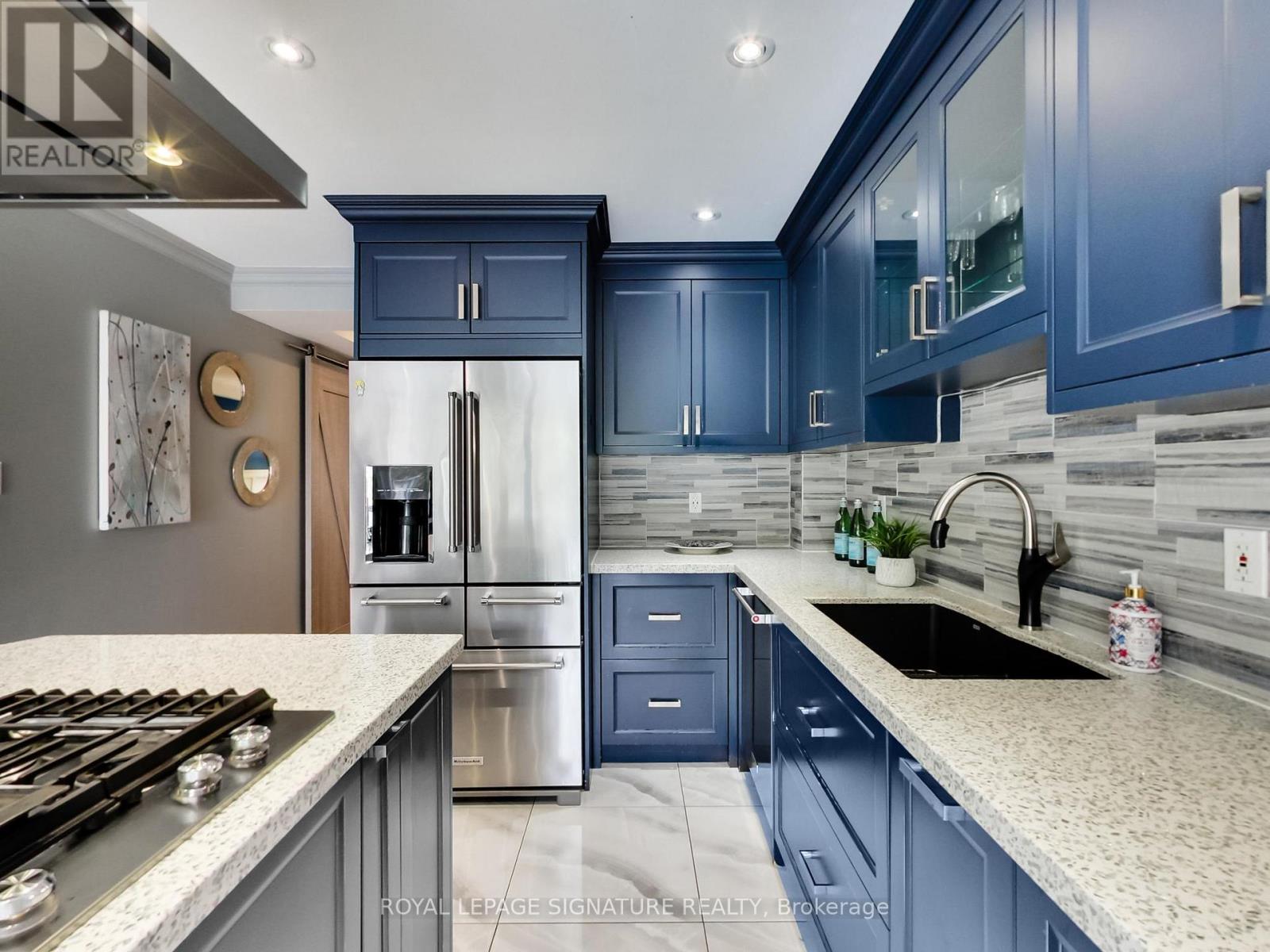 55 Cameron Avenue, Toronto, Ontario  M6M 1R1 - Photo 16 - W13176022