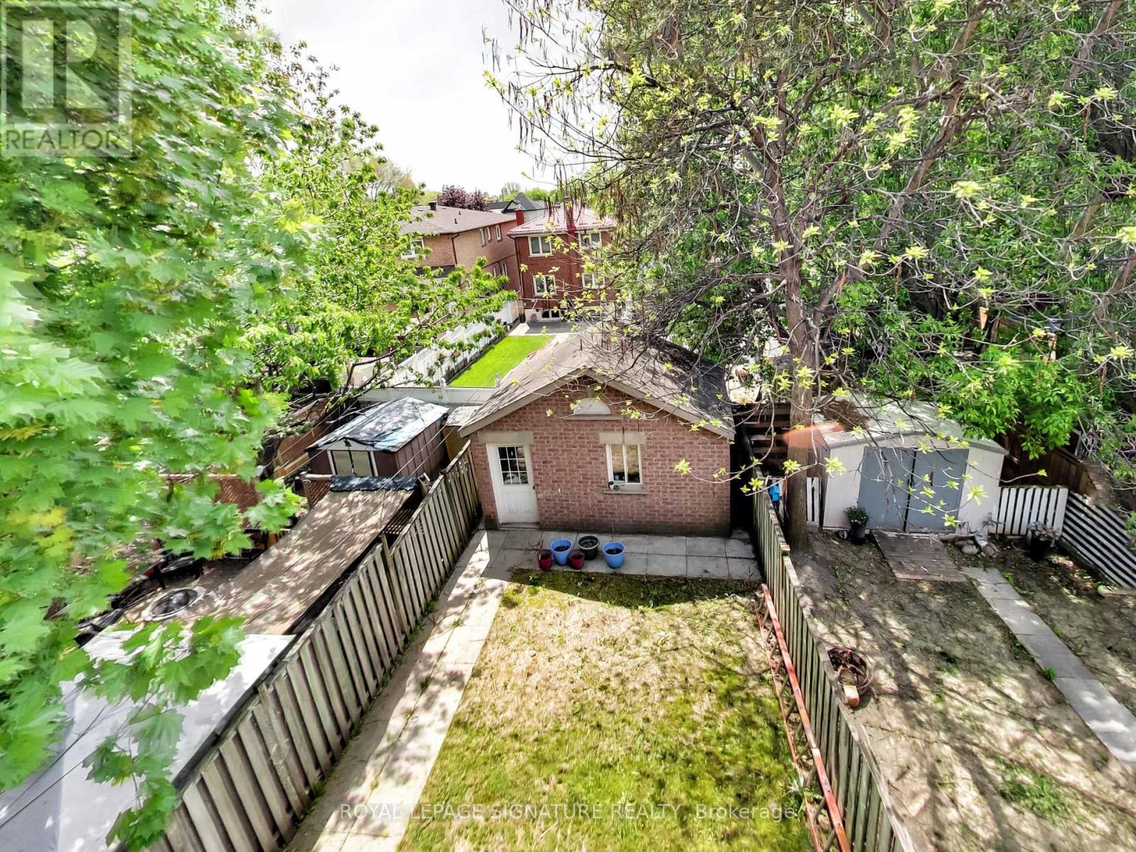 55 Cameron Avenue, Toronto, Ontario  M6M 1R1 - Photo 24 - W13176022