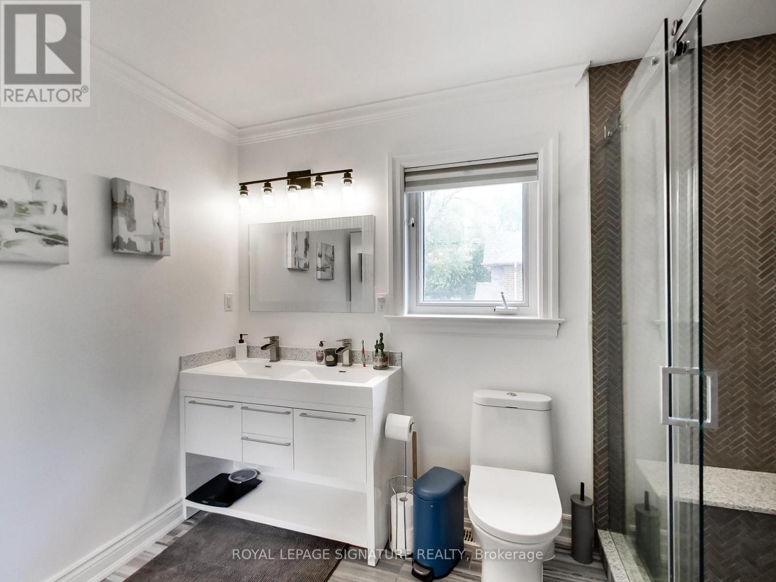 55 Cameron Avenue, Toronto, Ontario  M6M 1R1 - Photo 32 - W13176022