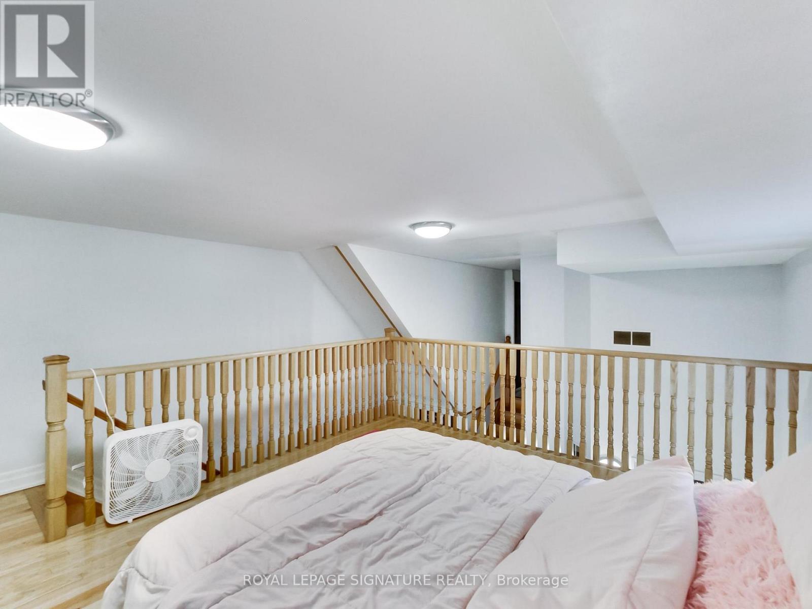 55 Cameron Avenue, Toronto, Ontario  M6M 1R1 - Photo 41 - W13176022
