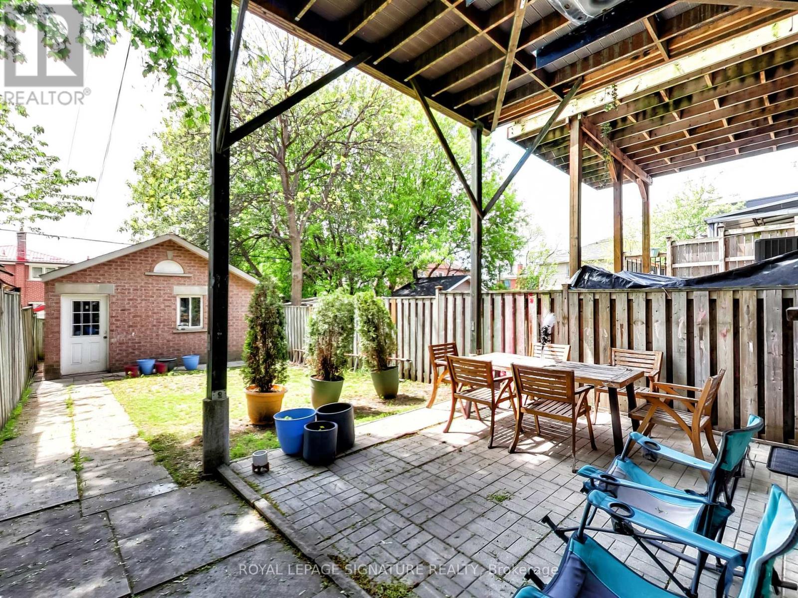 55 Cameron Avenue, Toronto, Ontario  M6M 1R1 - Photo 42 - W13176022