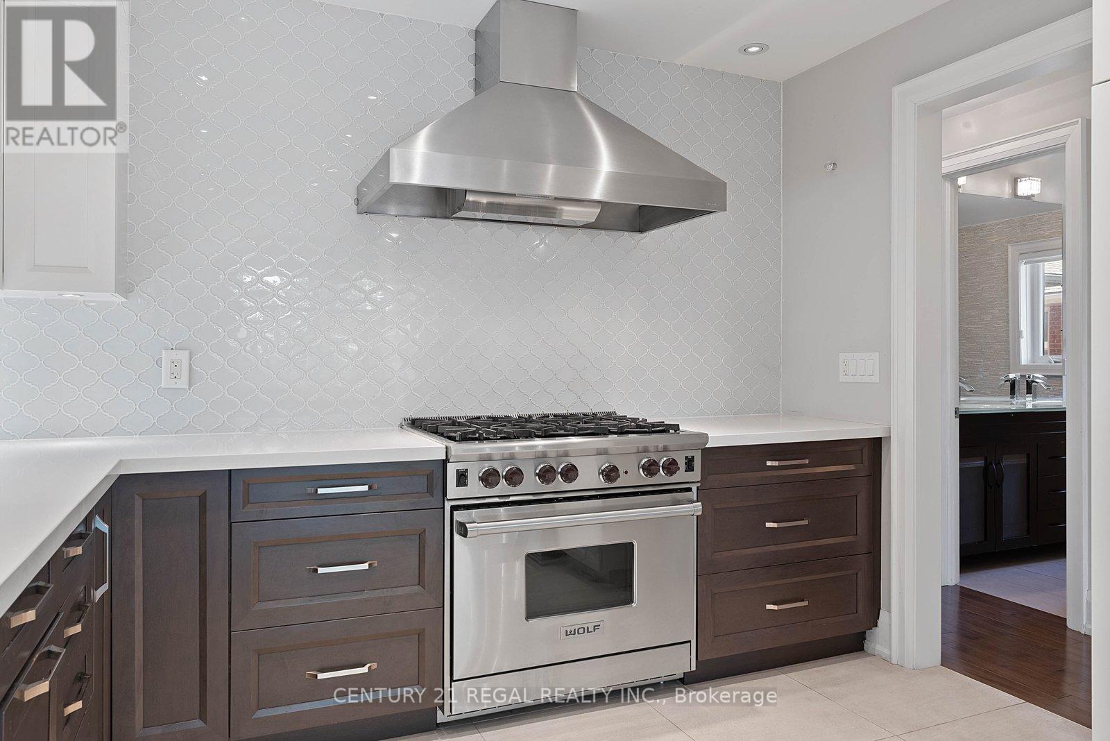18 Rowse Crescent, Toronto, Ontario  M9P 3L5 - Photo 15 - W13176028