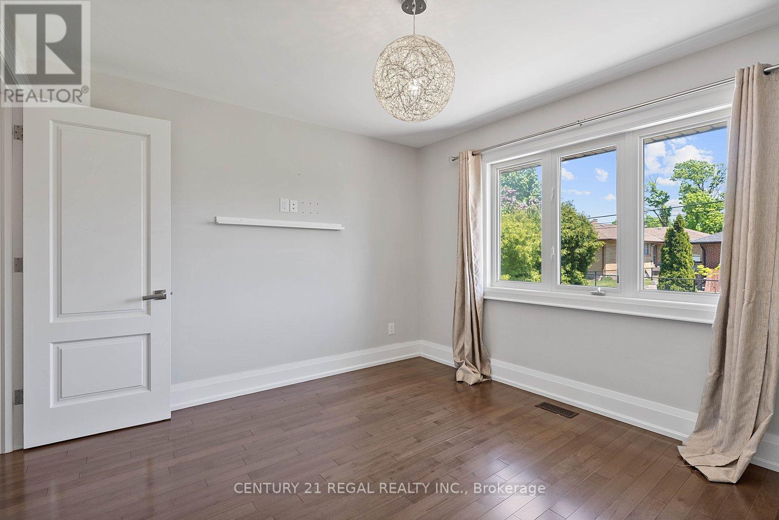 18 Rowse Crescent, Toronto, Ontario  M9P 3L5 - Photo 20 - W13176028