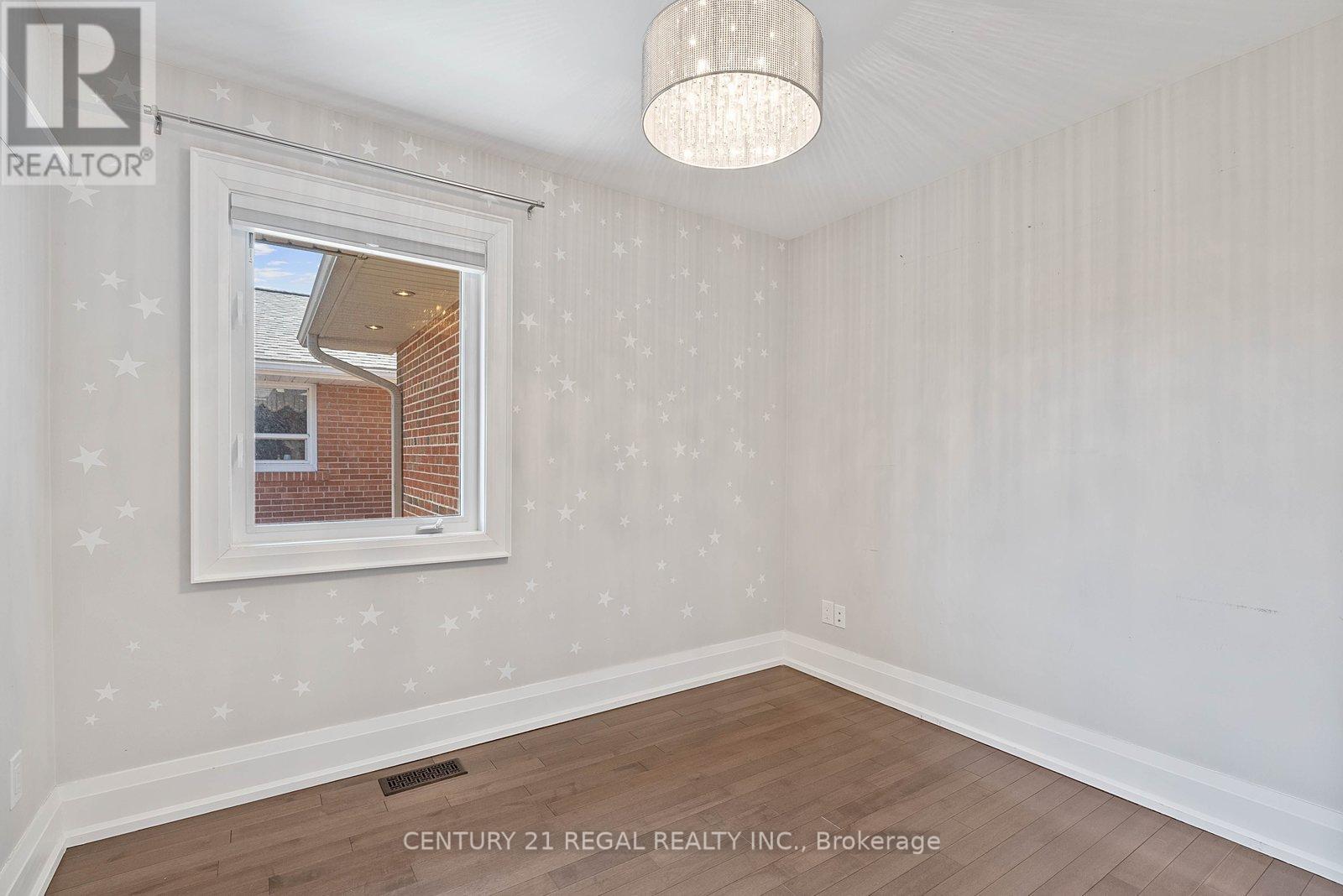 18 Rowse Crescent, Toronto, Ontario  M9P 3L5 - Photo 23 - W13176028